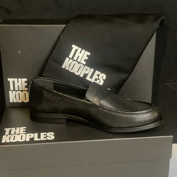 THE KOOPLES Men’s BLACK LEATHER LOAFERS WITH WESTERN BUCKLE, size 42/US 9/BNIB