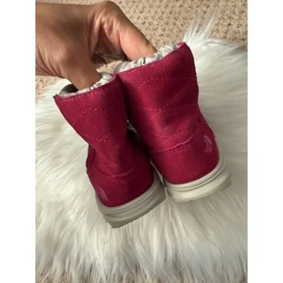 The North Face girls Toddler Size 6 Pink/Gray Quilted Suede Winter Boots