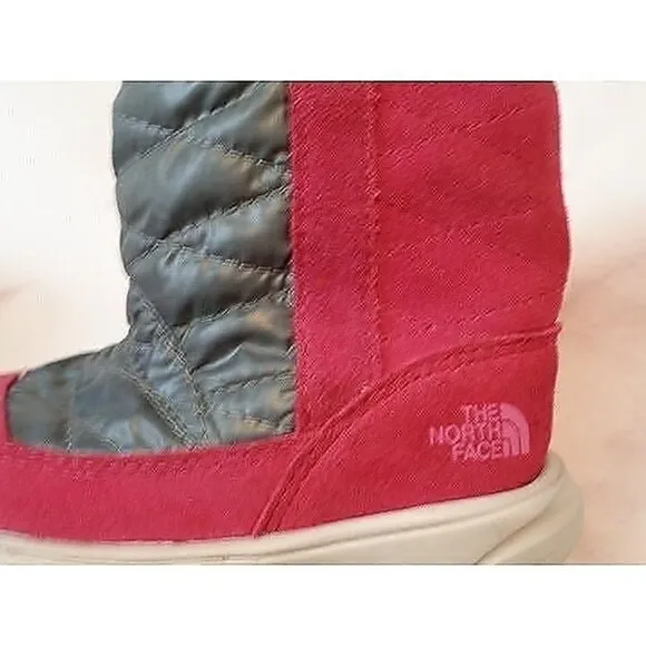The North Face girls Toddler Size 6 Pink/Gray Quilted Suede Winter Boots