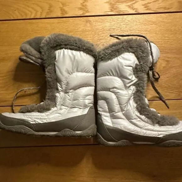 The North face icepick quilted boots white down 6.5