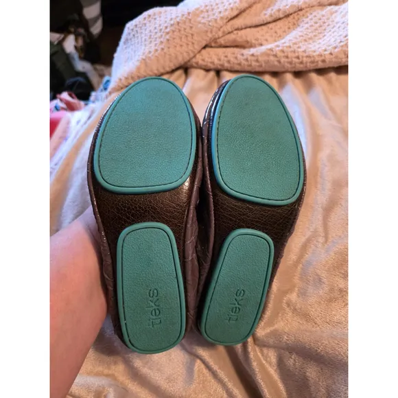 Tieks Gray Croc Patent Leather Flats Size 6 EUC