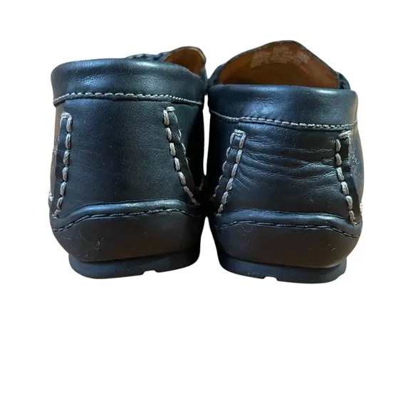 Timberland Black Leather Loafers with Decorative Strap and Rounded Toe