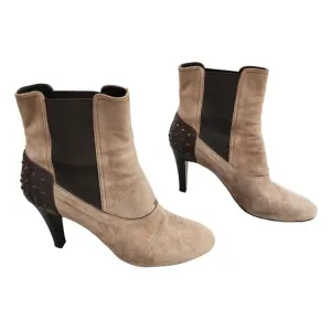 Tods Brown Suede Boots 38.5 Quilted Heel Stud 38 1/2 US 8 1/2