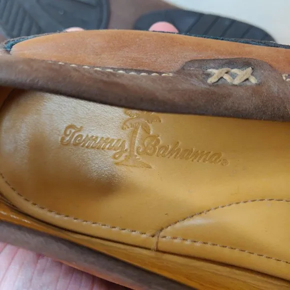 Tommy Bahama Men's Shoes Loafers Brown Leather Size 10.5 Slip-on.