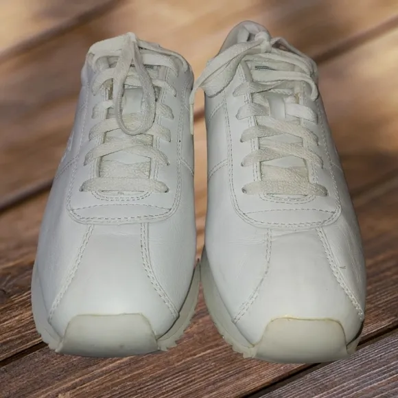 Tommy Hilfiger Logo Vintage 90s mens Size 9 White Leather Lace-up Shoes Sneakers