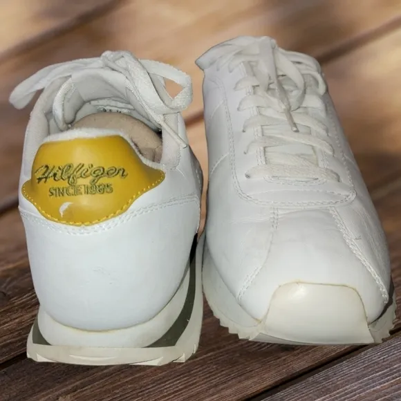 Tommy Hilfiger Logo Vintage 90s mens Size 9 White Leather Lace-up Shoes Sneakers