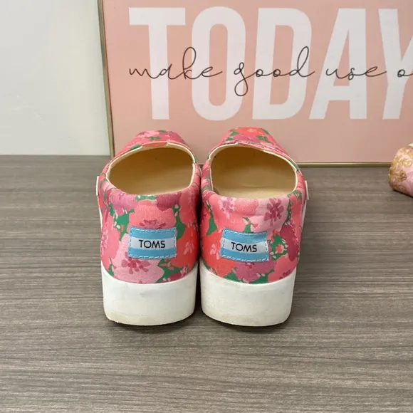 TOMS Alpargata Pink Poppy Print Shoe size 6.5