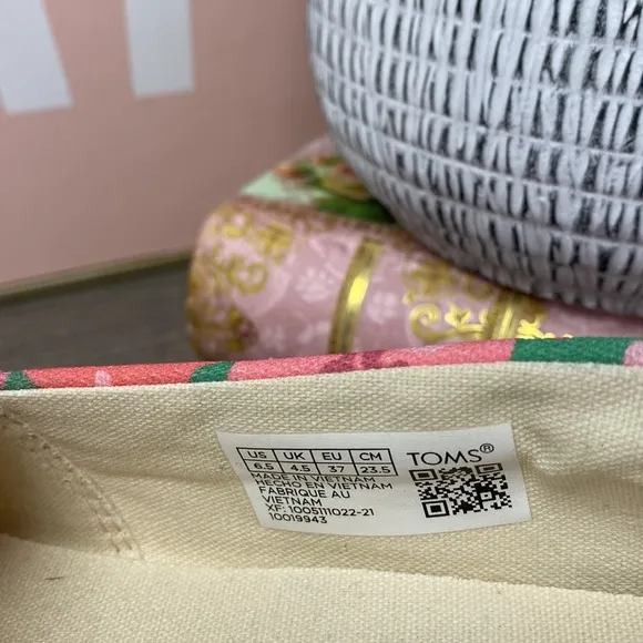 TOMS Alpargata Pink Poppy Print Shoe size 6.5
