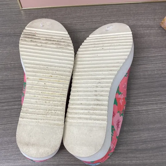 TOMS Alpargata Pink Poppy Print Shoe size 6.5