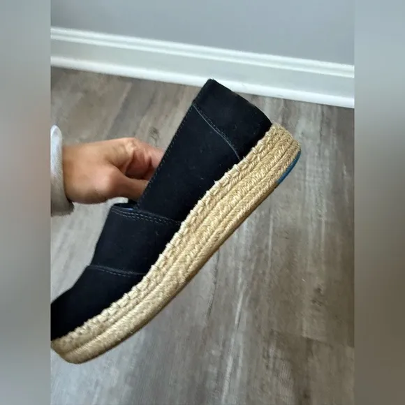 TOMS Espadrilles Slip On Shoes Rope Shoes Flats Wedges Black Tan Size 5 Comfy