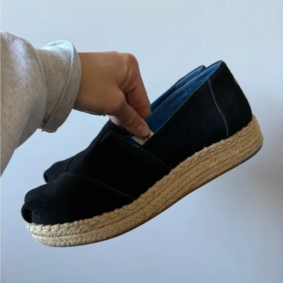 TOMS Espadrilles Slip On Shoes Rope Shoes Flats Wedges Black Tan Size 5 Comfy