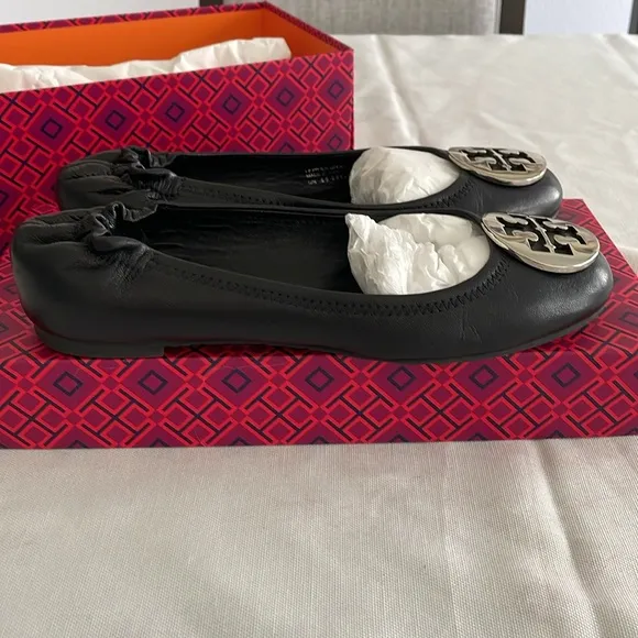 TORY BURCH Black Reva / Minnie Travel Ballet Flats, Size 6.5. Like New