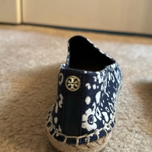 TORY BURCH - LIKE NEW Floral Espadrilles - Size 7