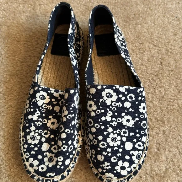 TORY BURCH - LIKE NEW Floral Espadrilles - Size 7