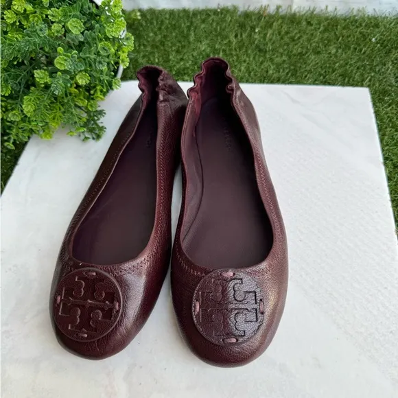 Tory Burch MINNIE TRAVEL BALLET FLATS WITH LEATHER LOGO GOAT LEATHER Plum 7 new