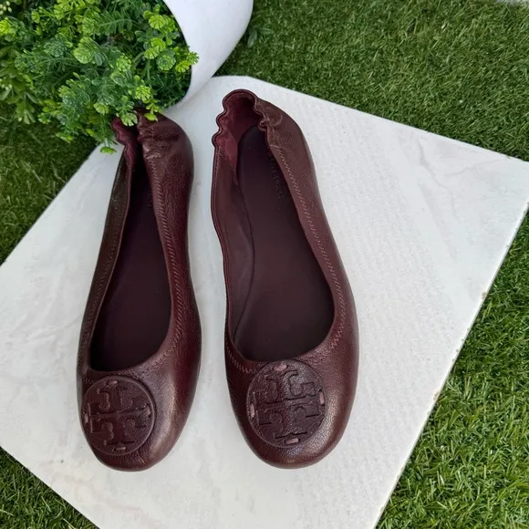 Tory Burch MINNIE TRAVEL BALLET FLATS WITH LEATHER LOGO GOAT LEATHER Plum 7 new