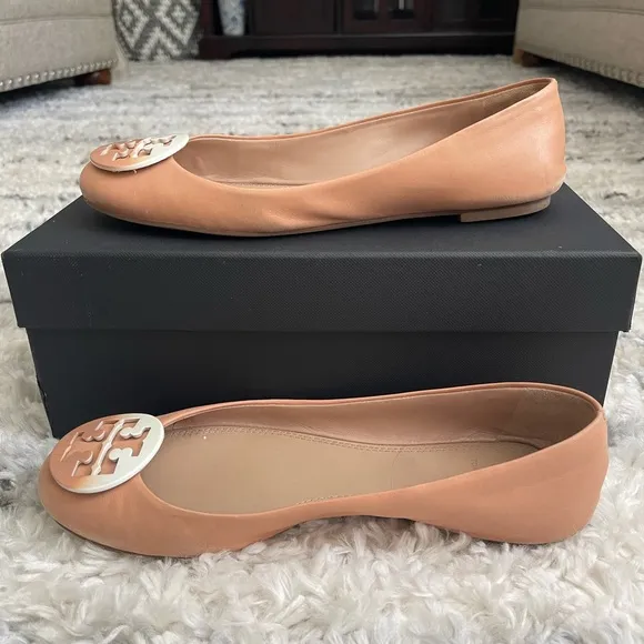 Tory Burch Ombré Logo Flats size 9 Nude leather