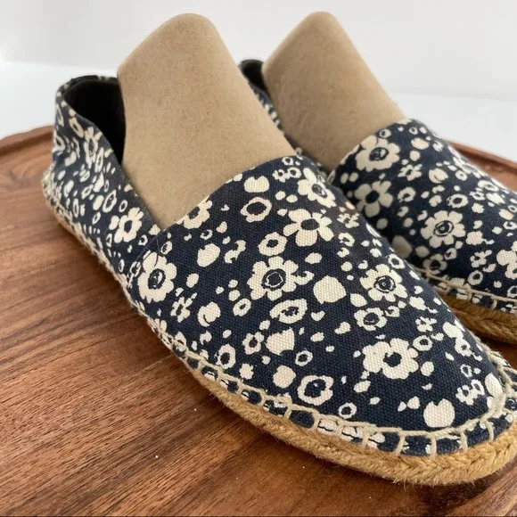 Tory Burch Risa Navy Blue Floral Print Espadrilles Shoes size 8