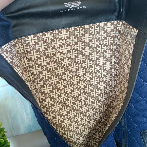 TORY BURCH “ROSALIE”🖤BLACK &amp; BLUE💙LEATHER QUILTED RIDING BOOTS SIZE 9🌟EUC🌟