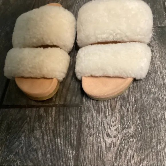 Tory Burch Sheldon Shearling Slip On Slide