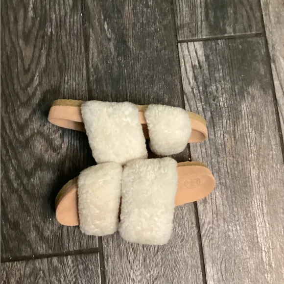 Tory Burch Sheldon Shearling Slip On Slide