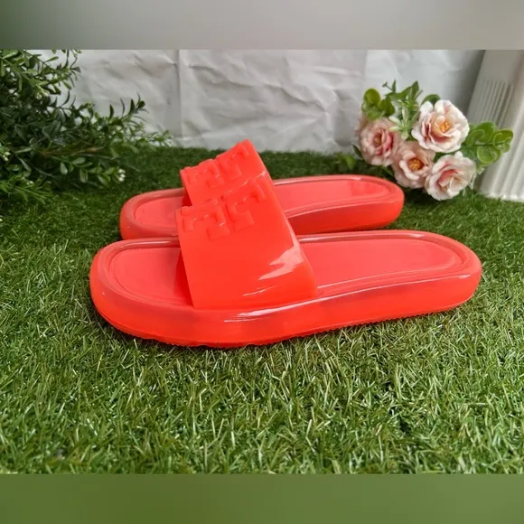 TORY BURCHBUBBLE JELLY SLIDES SANDALS - NEONFLUORESCENT PINK$188 Sz 7 NEW