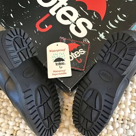 totes Women's Faux Fur/Quilted Waterproof Zip Boots, Size 9 NEW IN BOX