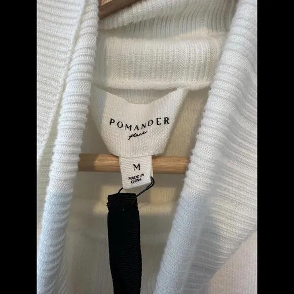 TUCKERNUCK Pomander Place Winter White Vivianne Dress NWT Size Medium