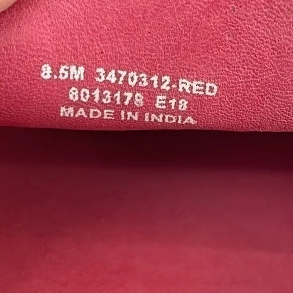 UEC Frye soft red loafers size 8.5 no box