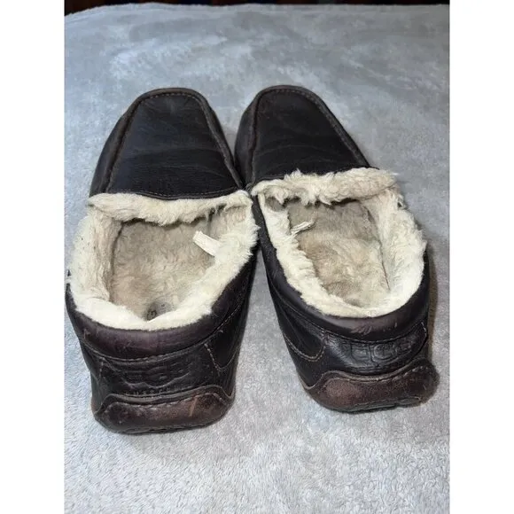 UGG 5379 Mens Dark Brown Leather Shearling Loafers Slippers Comfort