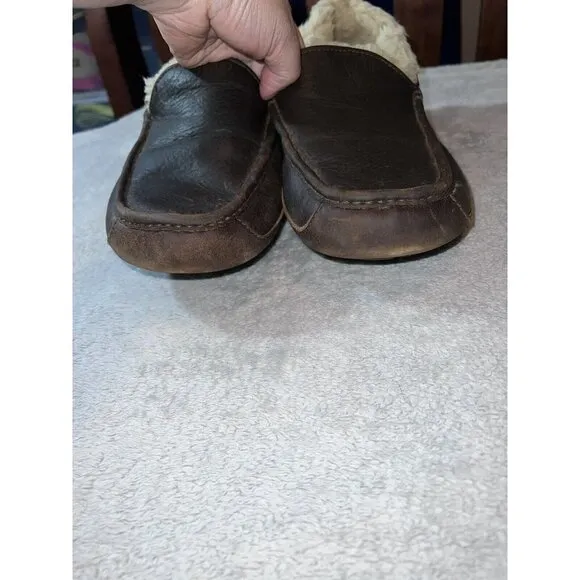 UGG 5379 Mens Dark Brown Leather Shearling Loafers Slippers Comfort