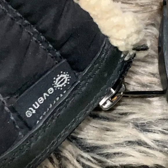 UGG AUSTRALIA 5160 Snowpeak Tall Sheepskin Winter Waterproof Snow Boots Size 7