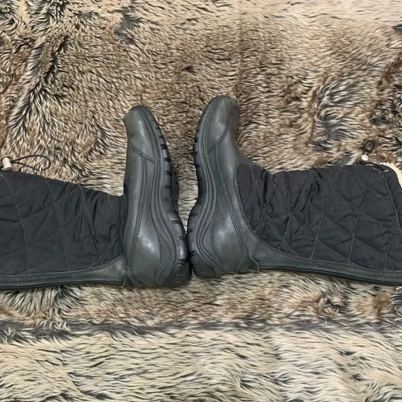 UGG AUSTRALIA 5160 Snowpeak Tall Sheepskin Winter Waterproof Snow Boots Size 7