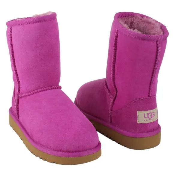 Ugg Australia  Kids Toddler Size 6 Classic Short Boots