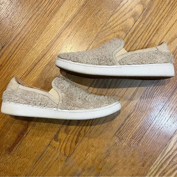 Ugg Australia Womens Ricci Fuzzy Padded Insole Fashion Sneakers Beige Size 7.5
