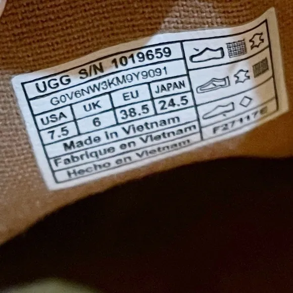 Ugg Australia Womens Ricci Fuzzy Padded Insole Fashion Sneakers Beige Size 7.5