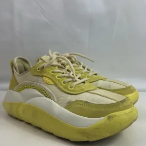 UGG Australia Yellow La Cloud Low Fashion Women's Sneakers