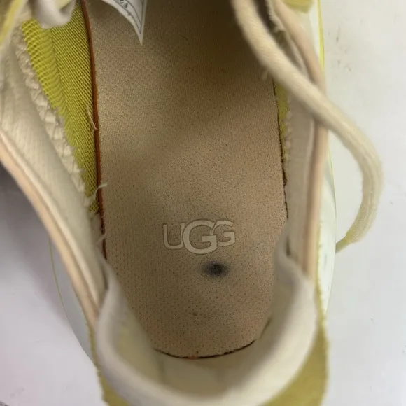 UGG Australia Yellow La Cloud Low Fashion Women's Sneakers