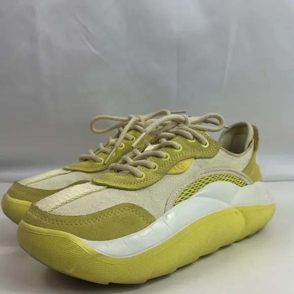 UGG Australia Yellow La Cloud Low Fashion Women's Sneakers