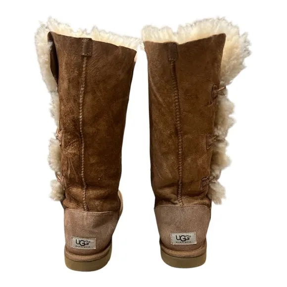 UGG Bailey Australia Classic Tall II Womens Winter Boots - Size 10 Chestnut