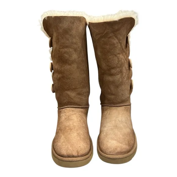 UGG Bailey Australia Classic Tall II Womens Winter Boots - Size 10 Chestnut