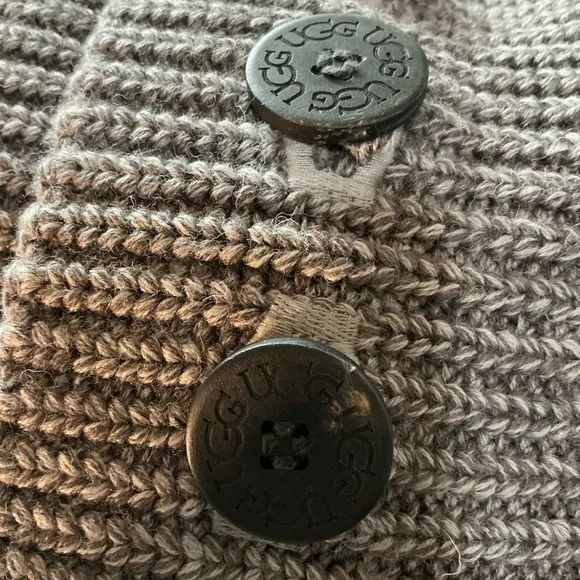 UGG CLASSIC CARDI GRAY KNIT BOOTS SIZE 9