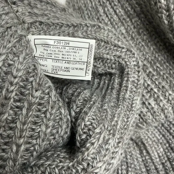UGG CLASSIC CARDI GRAY KNIT BOOTS SIZE 9