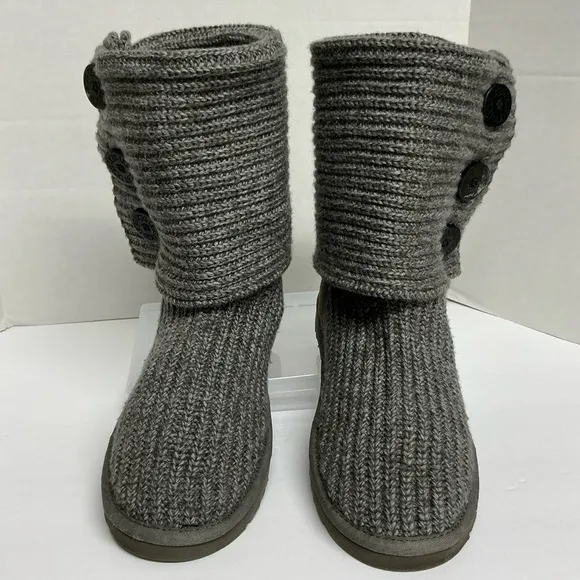 UGG CLASSIC CARDI GRAY KNIT BOOTS SIZE 9