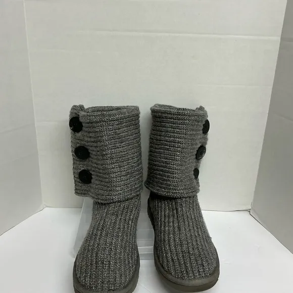 UGG CLASSIC CARDI GRAY KNIT BOOTS SIZE 9