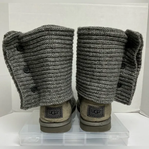 UGG CLASSIC CARDI GRAY KNIT BOOTS SIZE 9