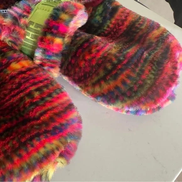 UGG Fluff It Pixelate fuzzy slides mules shoes slip on rubber soles comfortable