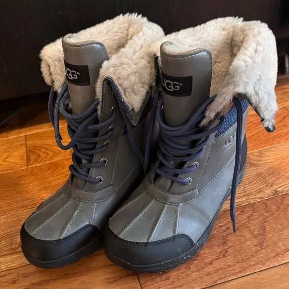 UGG Gray and Black Winter Boots Size 4