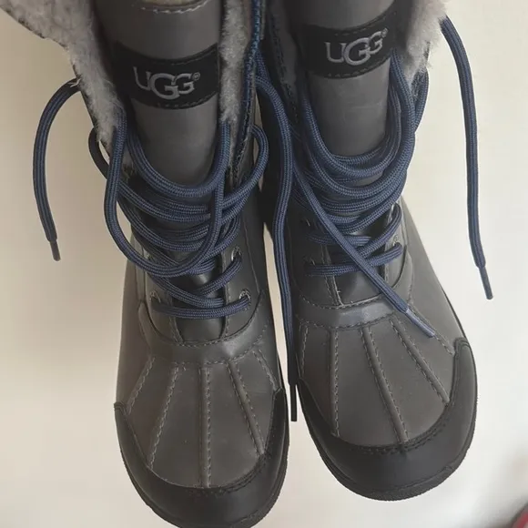 UGG Gray and Black Winter Boots Size 4