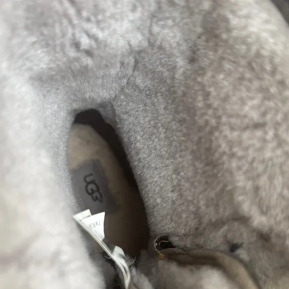 UGG Gray and Black Winter Boots Size 4